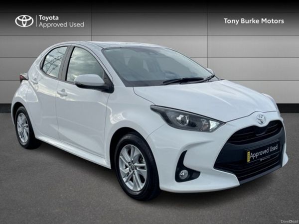 Toyota Yaris Hatchback, Petrol, 2023, White