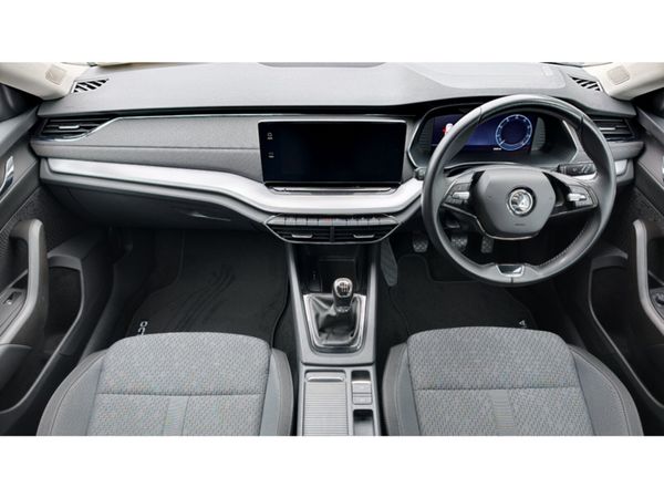 Skoda Octavia Saloon, Petrol, 2024, Silver