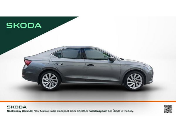 Skoda Octavia Saloon, Diesel, 2023, Grey