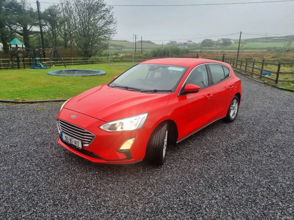Ford Focus Hatchback, Diesel, 2019, Red
