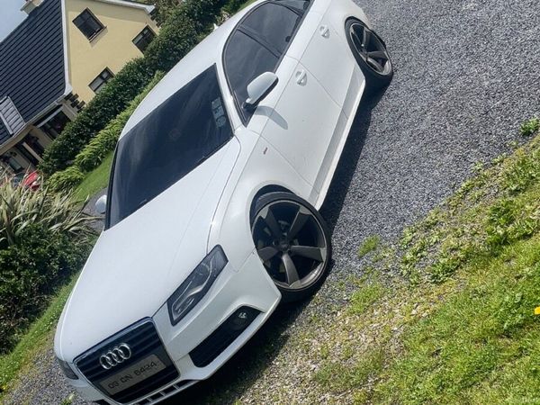Audi A4 Saloon, Diesel, 2009, White