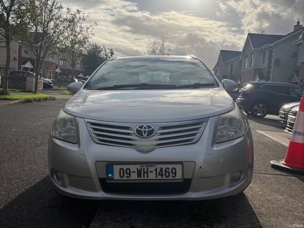 Toyota Avensis Saloon, Diesel, 2009, Silver