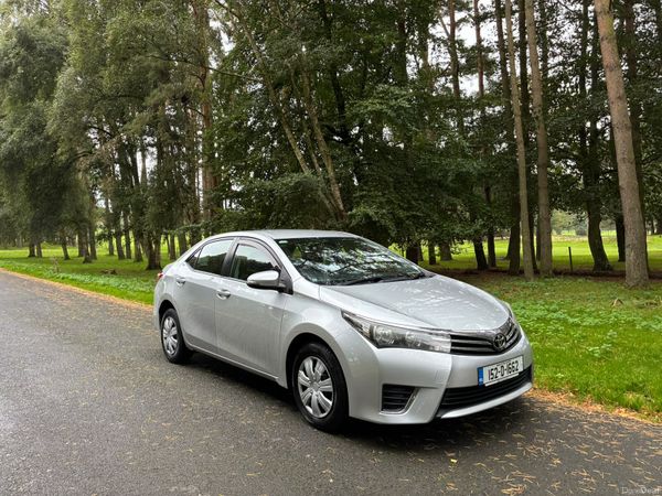 Toyota Corolla Saloon, Diesel, 2015, Silver