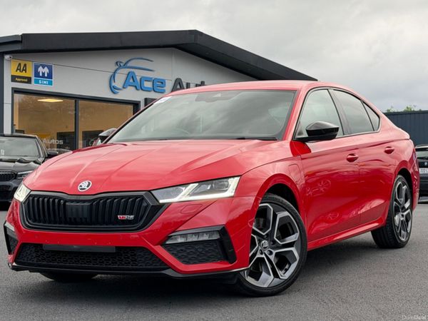 Skoda Octavia Hatchback, Petrol Hybrid, 2021, Red