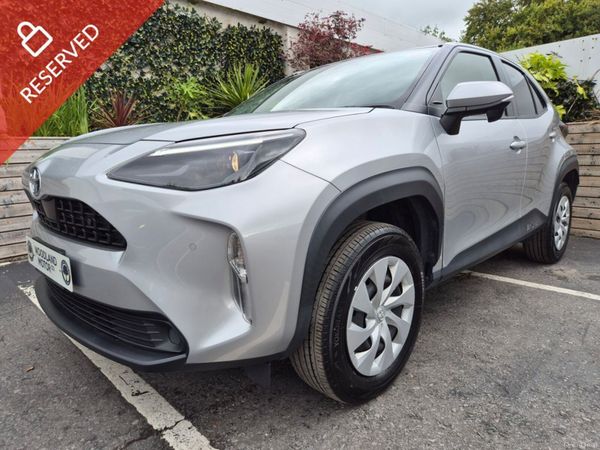 Toyota Yaris Cross SUV, Petrol Hybrid, 2022, Silver