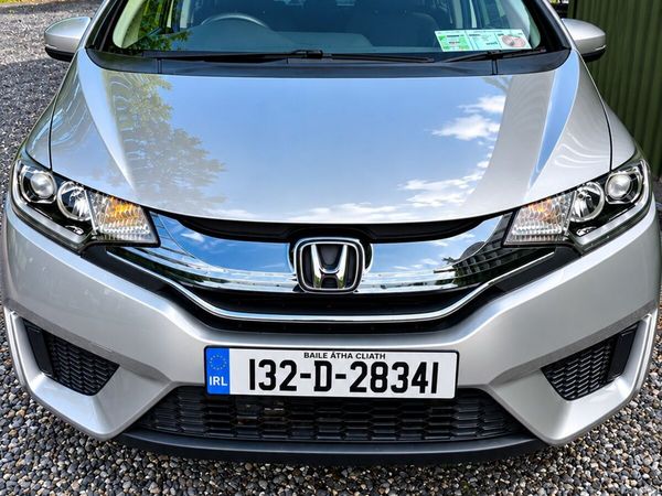 Honda Fit Hatchback, Petrol Hybrid, 2013, Silver