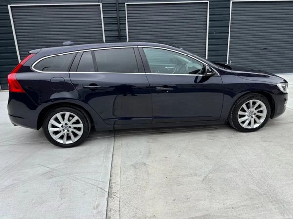Volvo V60 Estate, Petrol, 2016, Blue