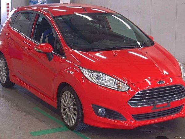 Ford Fiesta Hatchback, Petrol, 2015, Red