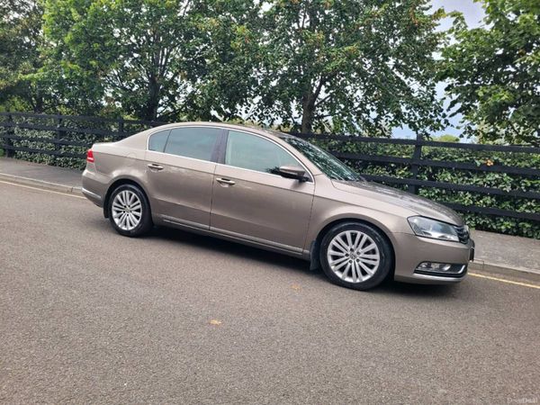 Volkswagen Passat Saloon, Diesel, 2012, Brown
