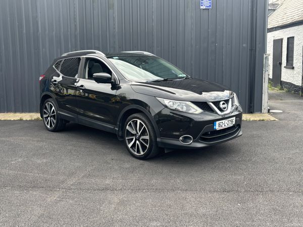 Nissan Qashqai Hatchback, Diesel, 2016, Black
