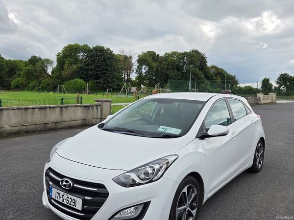 Hyundai i30 Hatchback, Petrol, 2017, White