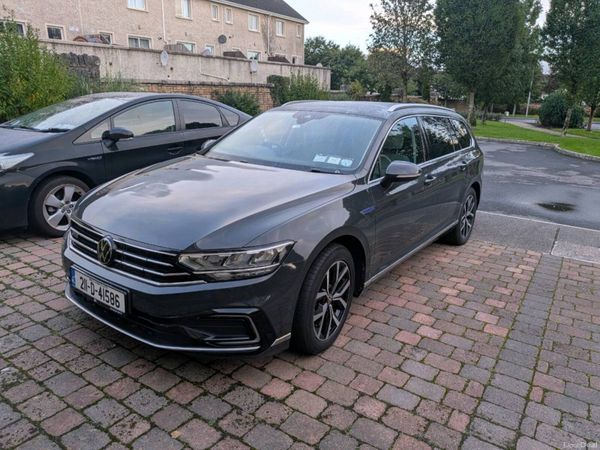 Volkswagen Passat Estate, Petrol Plug-in Hybrid, 2021, Grey