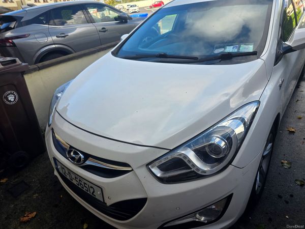 Hyundai i40 Saloon, Diesel, 2012, White