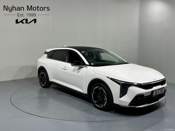 Kia K4 Hatchback, Petrol Hybrid, 2026, White