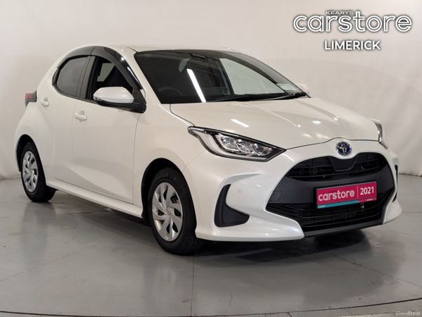 Toyota Yaris Hatchback, Petrol Hybrid, 2021, White