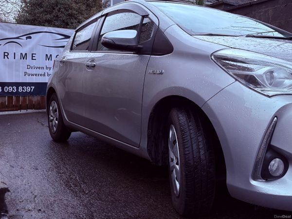 Toyota Vitz Hatchback, Petrol Hybrid, 2019, Silver