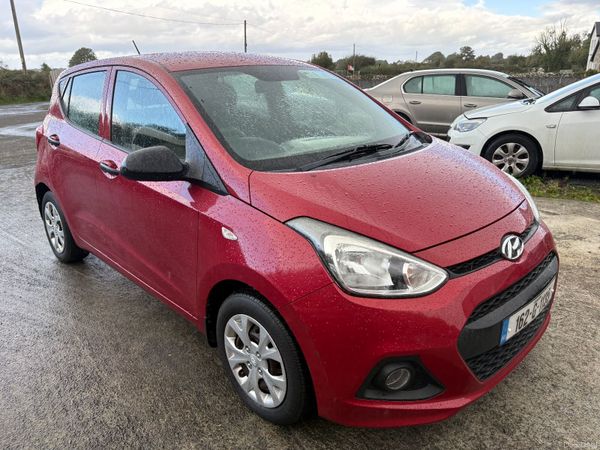 Hyundai i10 Hatchback, Petrol, 2016, Red