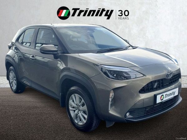 Toyota Yaris Cross Hatchback, Petrol Hybrid, 2025, Green