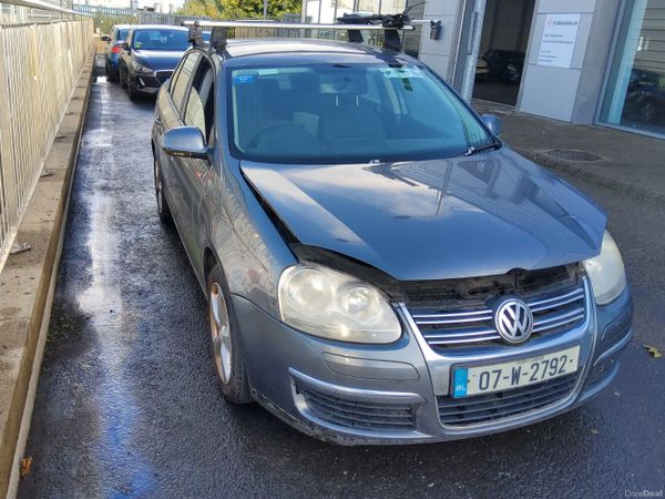 Volkswagen Jetta Saloon, Petrol, 2007, Grey