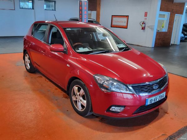 Kia Ceed MPV, Diesel, 2010, Red