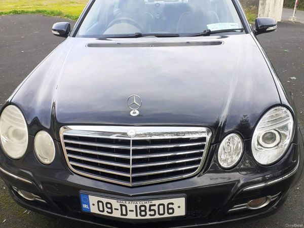 Mercedes-Benz E-Class Saloon, Petrol, 2009, Black