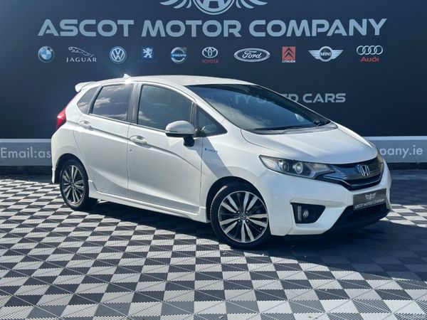 Honda Fit Hatchback, Petrol Hybrid, 2014, White