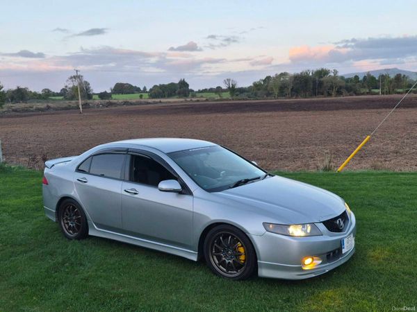 Honda Accord Saloon, Petrol, 2003, Silver