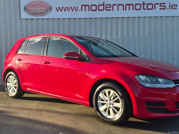 Volkswagen Golf Hatchback, Petrol, 2016, Red