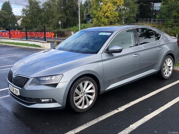 Skoda Superb Hatchback, Diesel, 2017, Grey