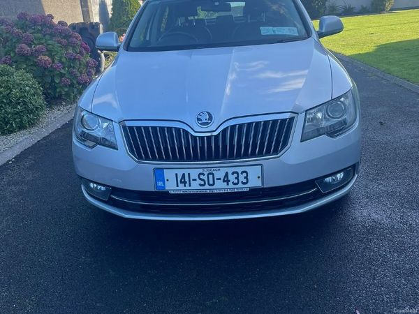 Skoda Superb Saloon, Diesel, 2014, Silver