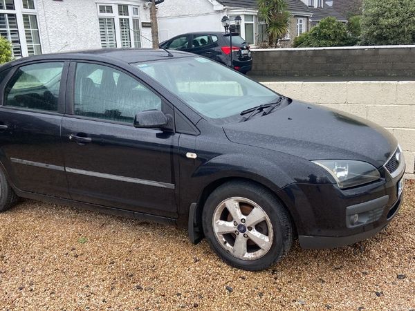 Ford Focus Hatchback, Petrol, 2005, Black