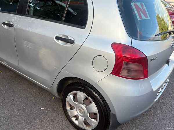 Toyota Yaris Hatchback, Petrol, 2008, Silver