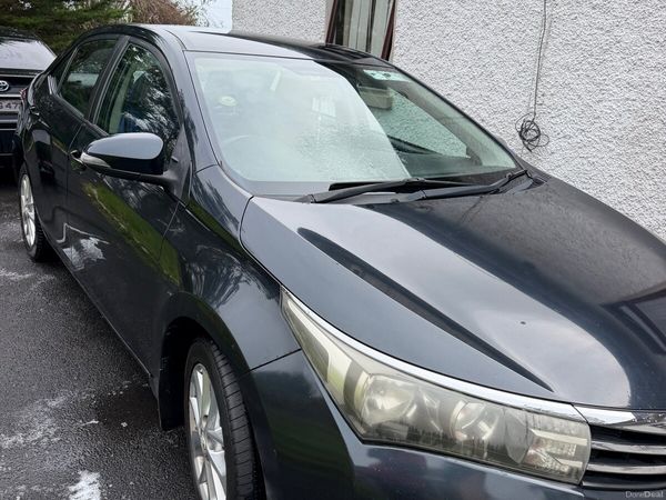 Toyota Corolla Saloon, Diesel, 2014, Black