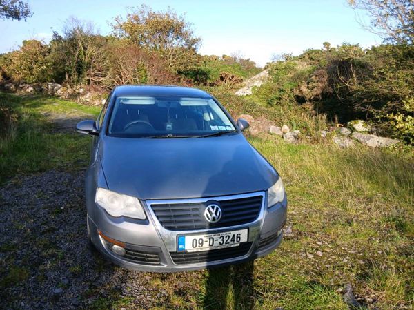 Volkswagen Passat Saloon, Diesel, 2009, Grey