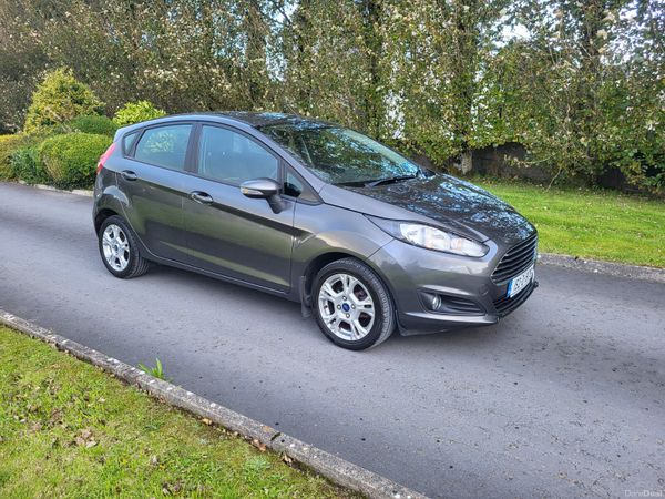 Ford Fiesta Hatchback, Petrol, 2015, Grey