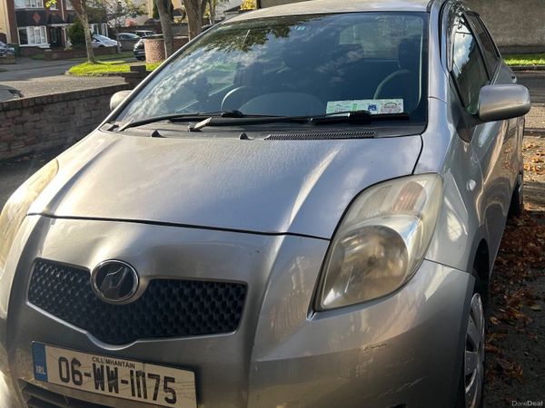 Toyota Vitz Hatchback, Petrol, 2006, Grey