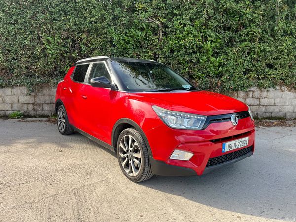 SsangYong Tivoli SUV, Diesel, 2016, Red