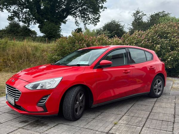 Ford Focus Hatchback, Diesel, 2018, Red