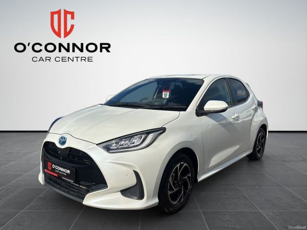 Toyota Yaris Hatchback, Petrol Hybrid, 2021, White