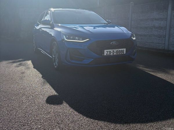 Ford Focus Hatchback, Petrol, 2023, Blue