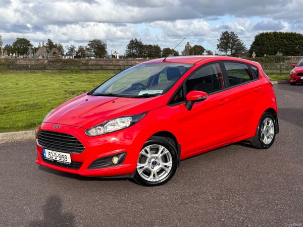 Ford Fiesta Hatchback, Petrol, 2015, Red