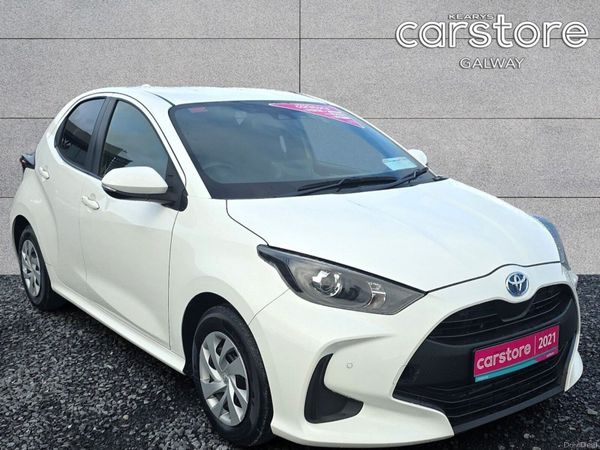 Toyota Yaris Hatchback, Petrol Hybrid, 2021, White