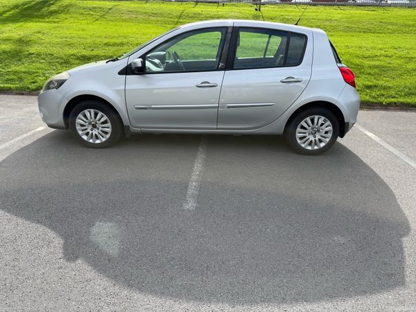 Renault Clio Hatchback, Ethanol Petrol, 2010, Silver