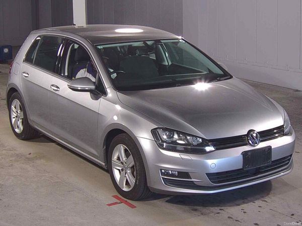 Volkswagen Golf Hatchback, Petrol, 2015, Silver