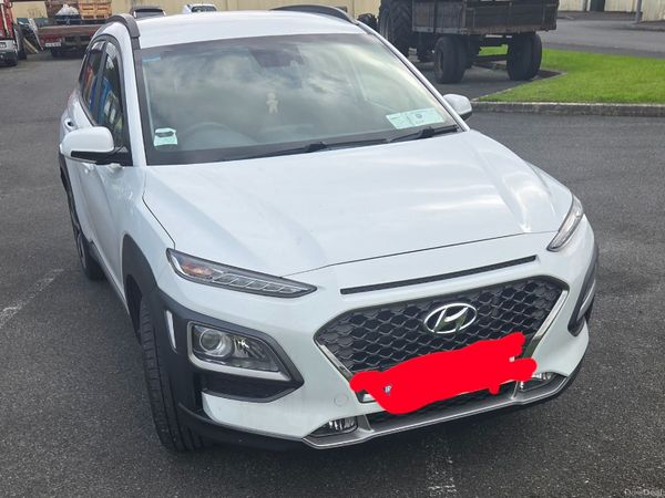 Hyundai KONA Hatchback, Petrol, 2019, White