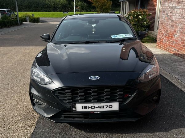 Ford Focus Hatchback, Petrol, 2019, Black
