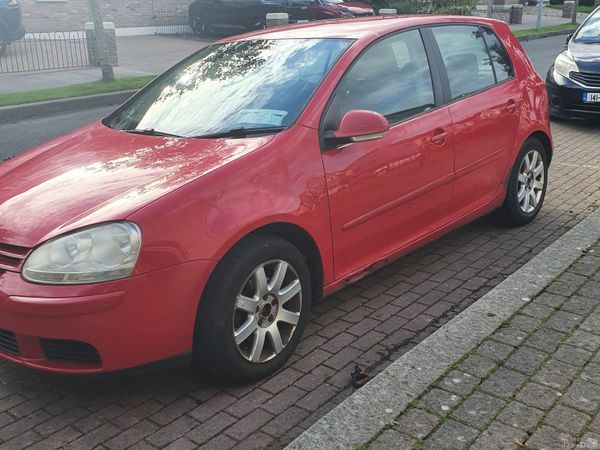 Volkswagen Golf Hatchback, Petrol, 2006, Red