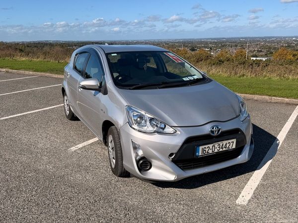 Toyota Aqua Hatchback, Petrol Hybrid, 2016, Silver