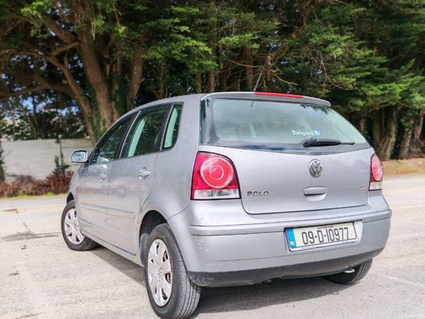 Volkswagen Polo Hatchback, Diesel, 2009, Silver