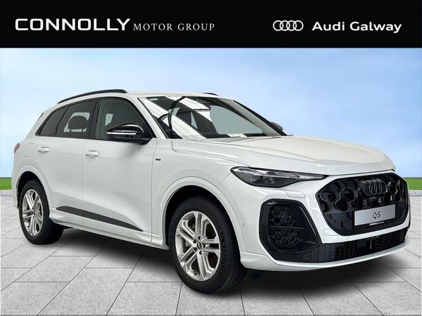 Audi Q5 SUV, Petrol Plug-in Hybrid, 2027, White
